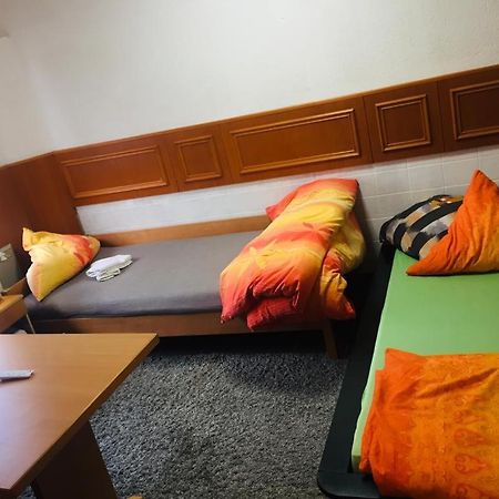 Gaestezimmer I Neo1 Staufenberg  Eksteriør billede